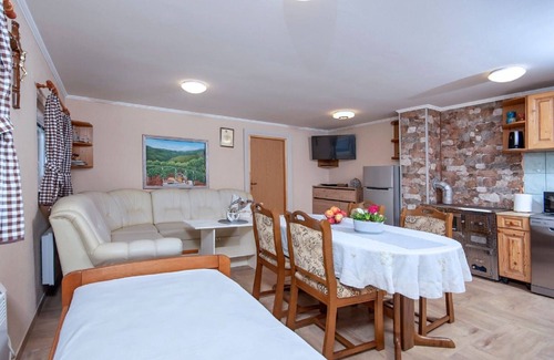 Varazdinske Toplice House | Holiday Home Martin with Swimming Pool