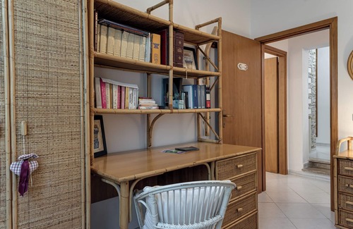 Magliano House | Holiday Home 'Poggio Dei Carli' with Private Garden, Wi-Fi and Air Conditioning