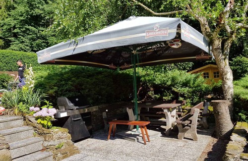 Hluboka nad Vltavou House | Holiday home with a wonderful view in the garden