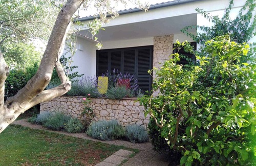Turanj House | Holiday home 150 m from the