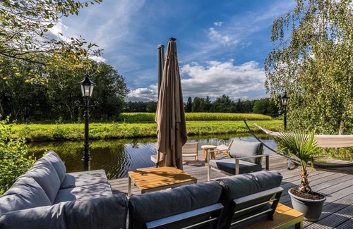 Vlagtwedde House | Holiday Home 6 pers- Veenhuis Comfort Plus by Interhome