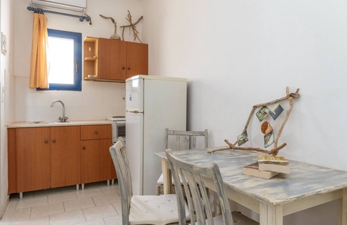 Kipri House | Holiday Home '7 Perasma Kypri Beach' with Private Terrace, Wi-Fi and Air Conditioning