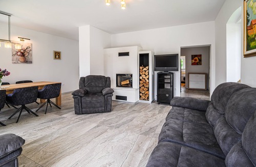 Cerklje ob Krki House | Holiday Home at River Krka with terace&boat rental