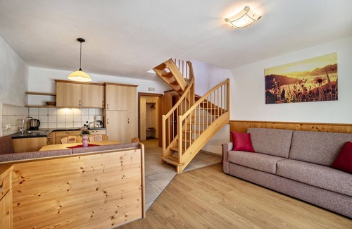 Casola Ski Chalet | Holiday Home "Apartments Perfila Ferienchalet" with Mountain View, Terrace & Wi-Fi