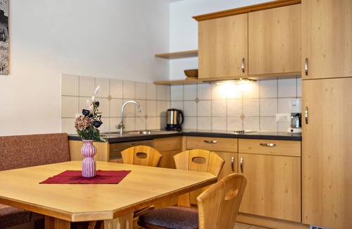 Casola Ski Chalet | Holiday Home "Apartments Perfila Ferienchalet" with Mountain View, Terrace & Wi-Fi