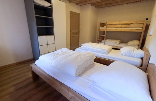 Rieussec House | Holiday Home 'Ardennais, Gîtes Du Pont De Calmel' with Mountain View and Shared Pool