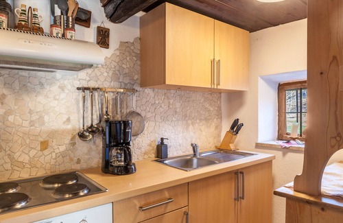Reith im Alpbachtal House | Holiday Home "Stoffelhäusl" with Mountain View, Private Terraces & Wi-Fi