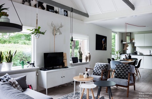 Makkum House | Holiday home at the beach (free wifi)