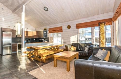 Kehys-Kainuu House | Holiday Home Aurinko-saaga 4 paritalo by Interhome