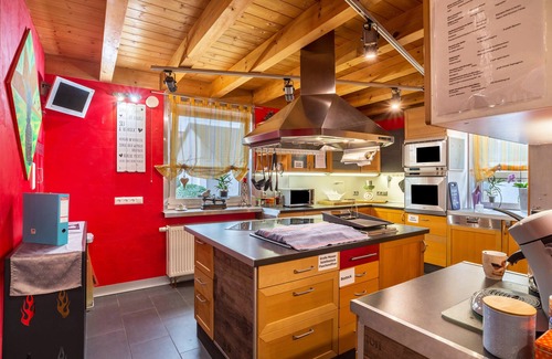 Volkersweiler House | Holiday Home 'Bei Den Holzäppeln' with Mountain View, Balcony and Wi-Fi