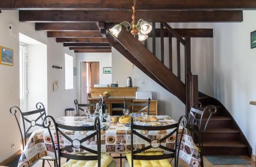 Sizun House | Holiday Home Blaue Hortensie by Interhome