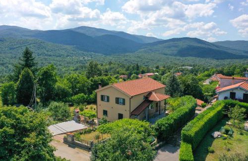Veli Brgud House | Holiday Home Bresca