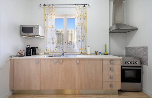 Deltebre House | Holiday Home 'Ca L'Agulla' with Private Pool, Wi-Fi and Air Conditioning