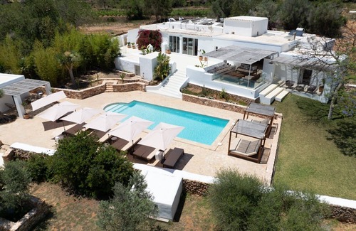Santa Gertrudis House | Holiday Home 'Can Tunio , Santa Gertrudis' with Mountain View, Wi-Fi and Air Conditioning