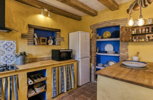 Cantallops House | Holiday Home 'Casa De Pueblo' with Mountain View, Private Terrace and Wi-Fi