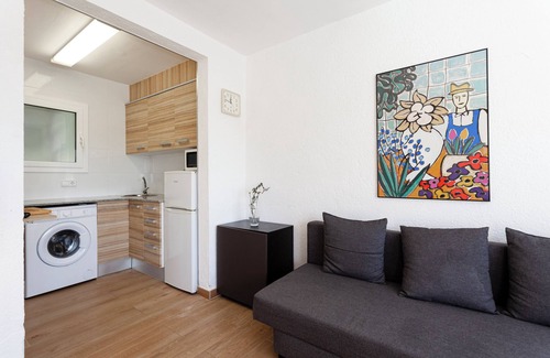 Canyelles House | Holiday Home 'Casa Morisca vistas al mar' with Sea View, Garden & Wi-Fi