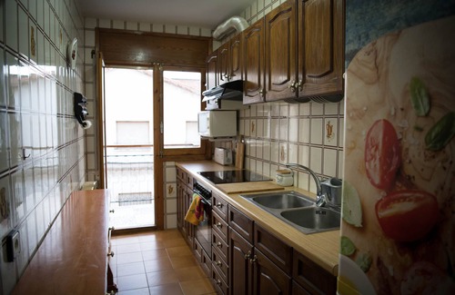 Valderrobres House | Holiday Home 'Casa Herrero' with Private Terrace, Balcony and Wi-Fi