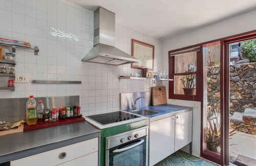 Taibique House | Holiday Home 'Casa Juaclo' with Sea View, Wi-Fi and Air Conditioning