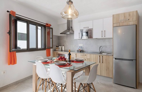 La Santa House | Holiday Home "Casa Lía" with Wi-Fi