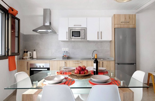 La Santa House | Holiday Home "Casa Lía" with Wi-Fi