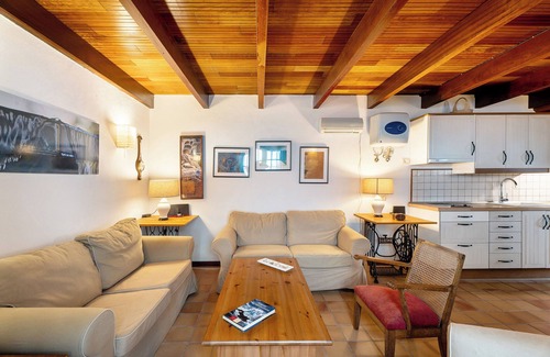 Tesbabo House | Holiday Home 'Casa Rural La Era' with Sea View, Private Terrace and Wi-Fi