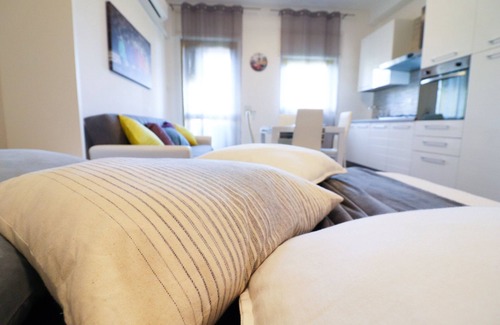 Otranto House | Holiday Home 'Casa Vacanze Alba A Otranto ' with Balcony and Air Conditioning
