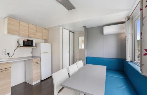 Tyn nad Vltavou House | Holiday Home Prima Plus by Interhome
