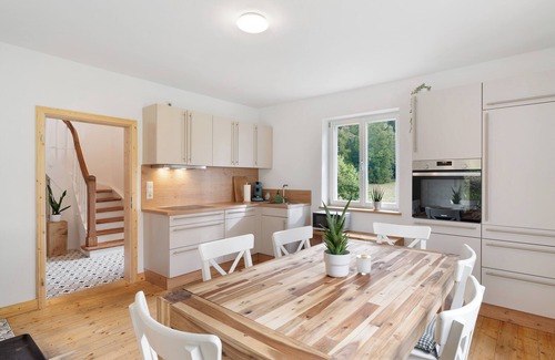 Neckarbischofsheim House | Holiday Home 'Ferienhaus Vergissmeinnicht' with Private Garden and Wi-Fi