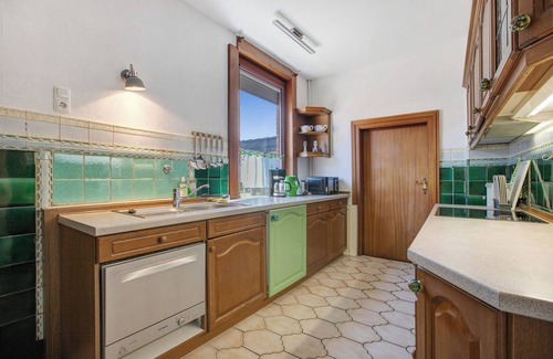 Wesselburen House | Holiday Home 'Die Kleine' with Private Terrace, Private Garden and Wi-Fi