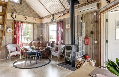 Lekeryd House | Holiday Home Djuvarp Ängen - SND117 by Interhome