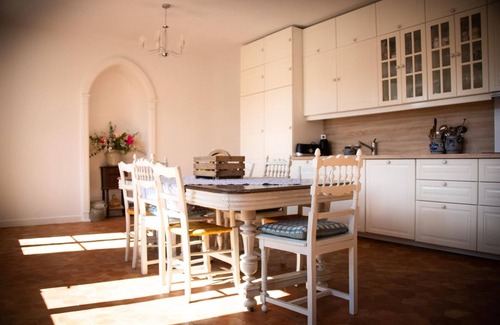 Rouille House | Holiday Home 'Domaine De La Briouse - Pavillon' with Private Terrace, Wi-Fi and Air Conditioning