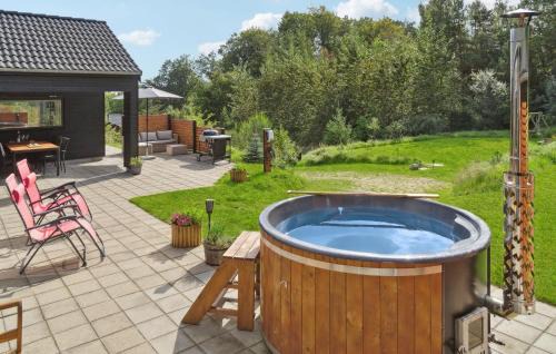 Femmøller House | Holiday Home Ebeltoft With Hot Tub Viii
