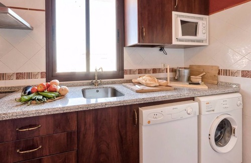 Zufre House | Holiday Home 'El Paladin' with Mountain View, Private Terrace and Balcony