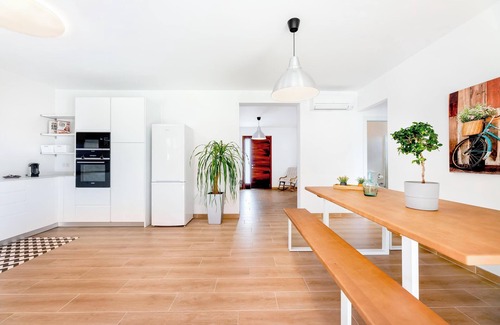 Algaida House | Holiday Home "Es Cos" with Garden and Wi-Fi