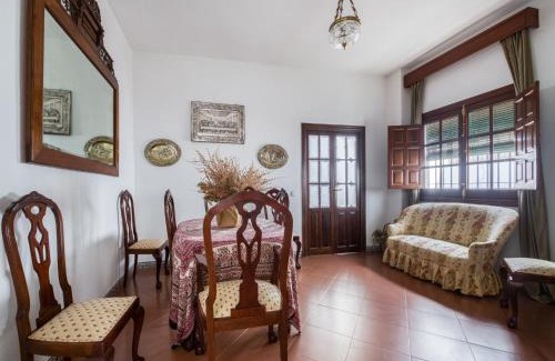 Higuera de la Sierra House | Holiday Home in Higuera near Hiking Trails