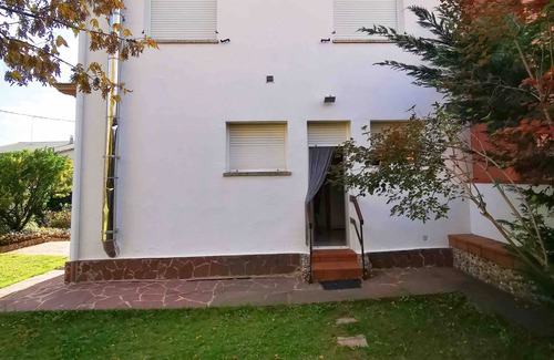 Sant Hilari Sacalm House | Holiday Home 'Cal Castro' with Private Terrace, Private Garden and Wi-Fi