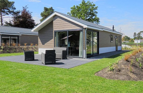 Mol House | Holiday Home EuroParcs Resort Zilverstrand-9