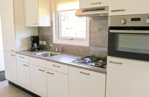 Mol House | Holiday Home EuroParcs Resort Zilverstrand-1