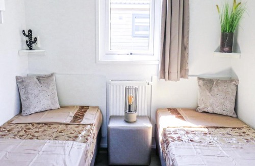 Mol House | Holiday Home EuroParcs Resort Zilverstrand-1