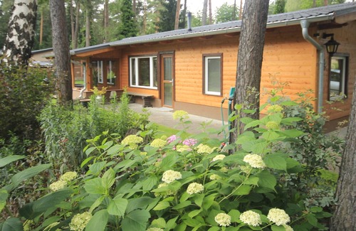 Bullenwinkel House | Holiday Home 'Familie Plaß' with Private Terrace, Private Garden and Wi-Fi