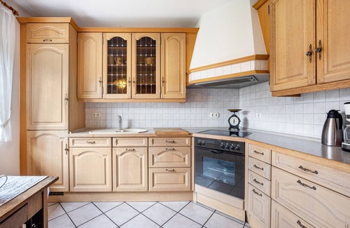Schafstedt House | Holiday Home 'Ferienhaus Erlengrund A' with Private Terrace, Private Garden and Wi-Fi