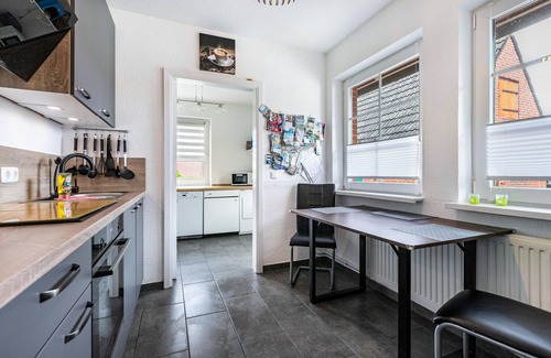 Stadum House | Holiday Home 'Ferienhaus Magda ' with Private Terrace, Private Garden and Wi-Fi