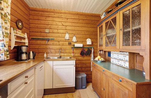 Ulsnis House | Holiday Home 'Ferienhaus Schleiblick' with Sea View, Private Terrace and Wi-Fi