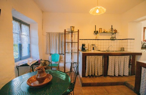 Levie House | Holiday Home 'Ferme I Frassedi' with Private Garden and Wi-Fi