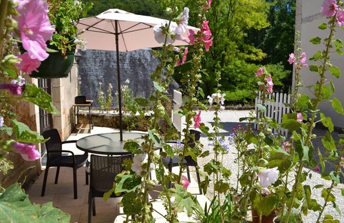 Souillac House | Holiday home for 2 - 45m² - quiet green area - large swimming pool