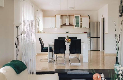 Vizinada Villa | Holiday home for 5 with private pool in Vižinada