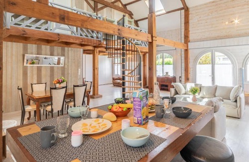 Contis-les-Bains House | Holiday Home Le Ranch by Interhome