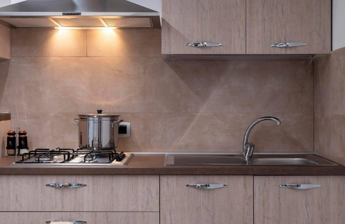 Menfi House | Holiday Home 'Francesca' close to City Centre with Garden & Air Conditioning