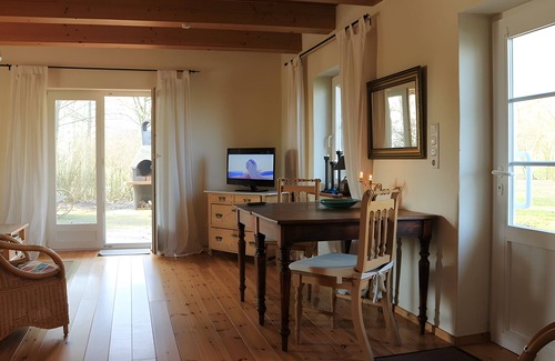 Karolinenkoog House | Holiday Home 'Gänsehaus' with Private Terrace and Private Garden