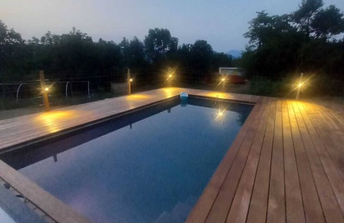 Archail House | Holiday Home 'Gîte Du Couard' with Shared Pool, Wi-Fi and Air Conditioning